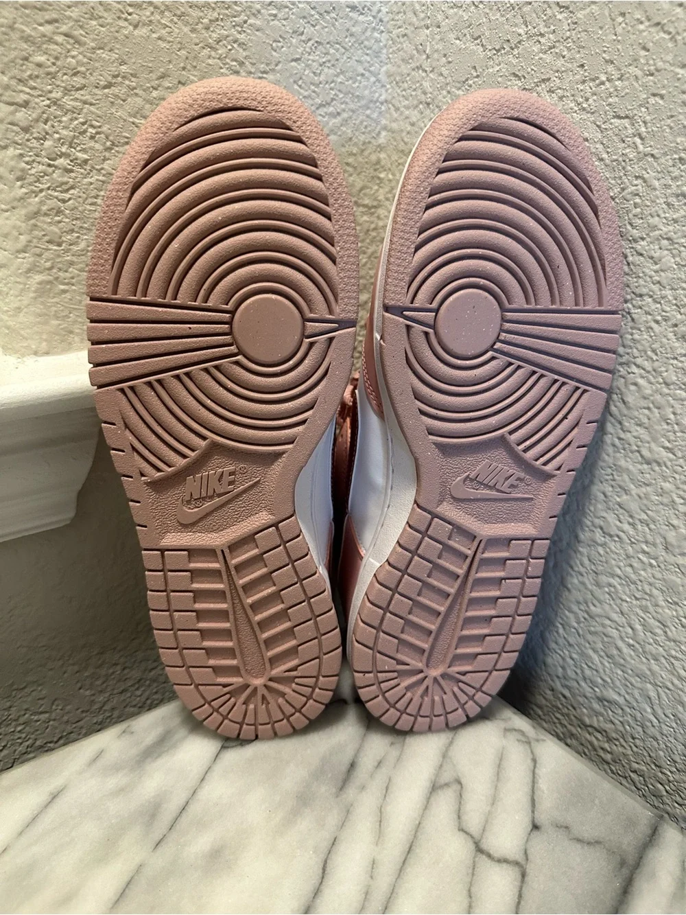 Nike Dunks - Pink / Pink Glaze / White